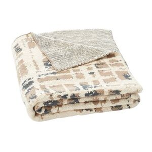 Safavieh Accents NWT Twila Throw Blanket